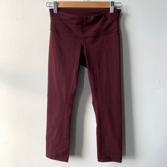 Lululemon Wunder Under Crop Bordeaux Drama 4 - Picture 3 of 4